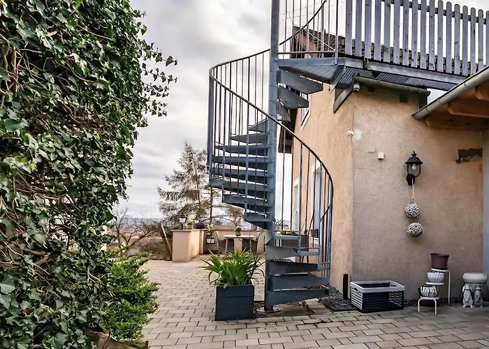 Blick über - Terrasse - 3 - Modern Renoviert *